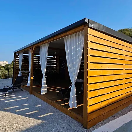 Mobile Tortuga Holiday home Drage